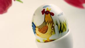 Яйцо с рисунком петушка на Пасху