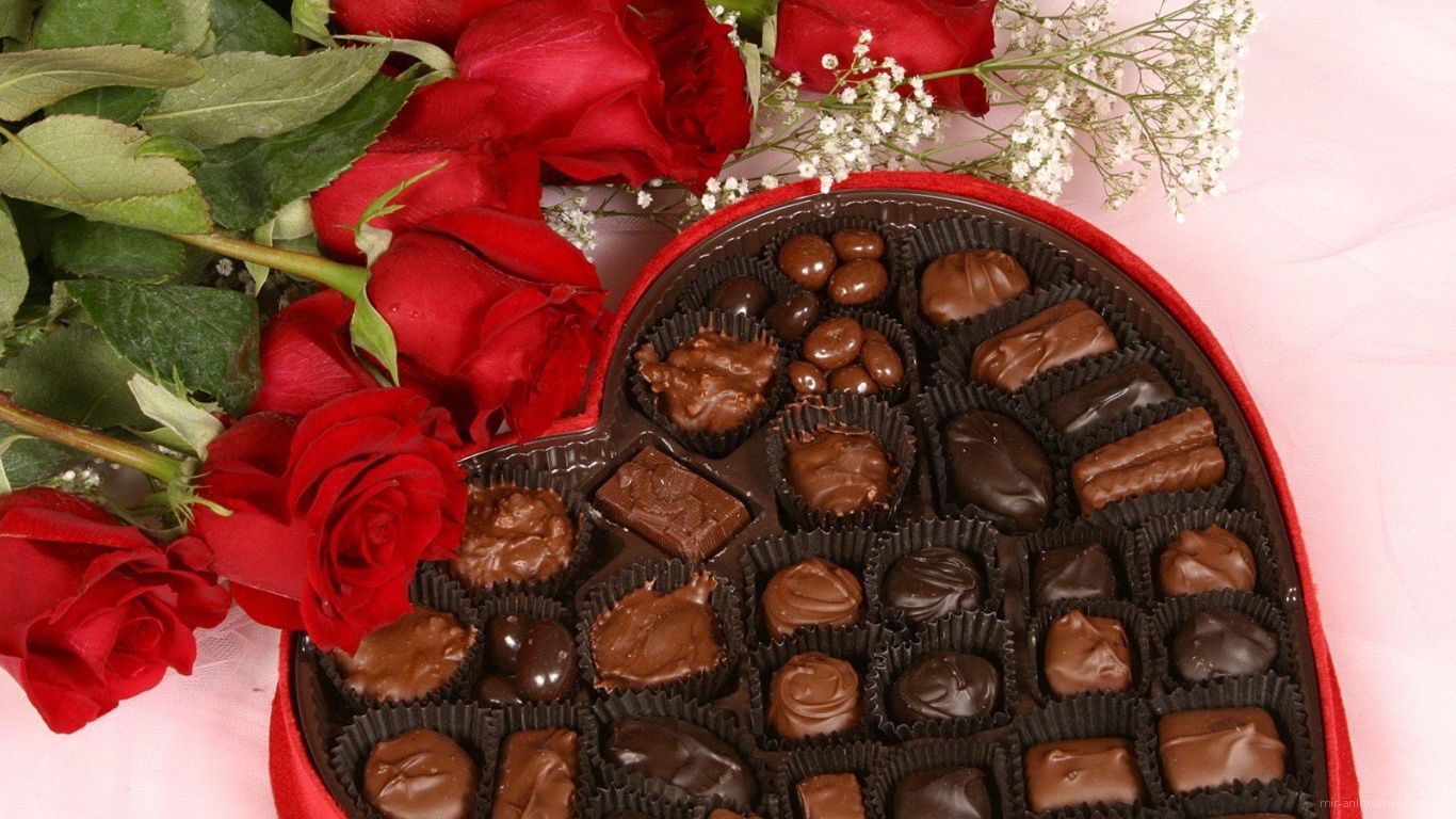 Конфеты и розы на День Святого Валентина - С днем Святого Валентина поздравительные картинки
