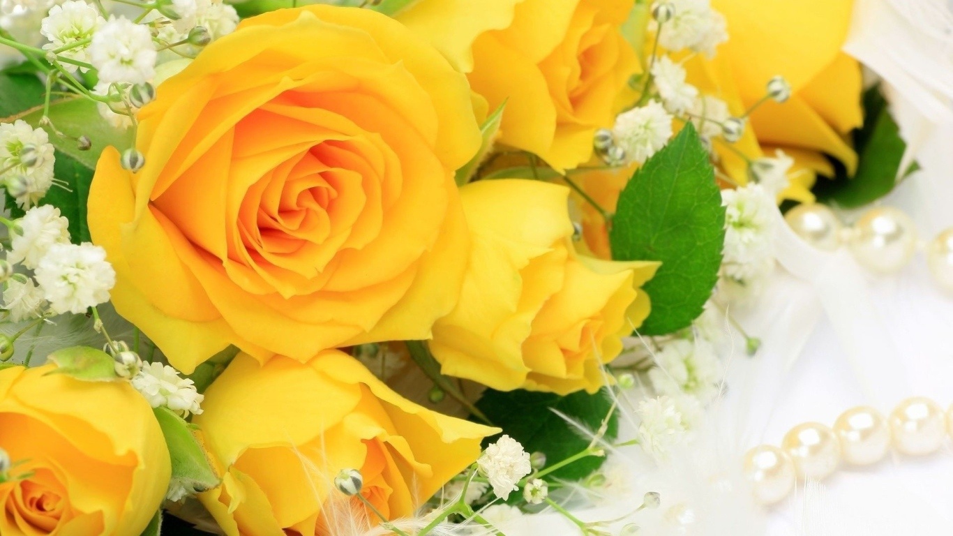 Жёлтые розы в подарок женщинам - C 8 марта поздравительные картинки