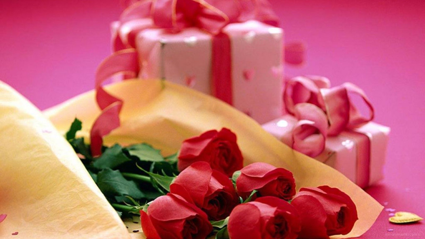 Красные розы на 8 марта с подарками - C 8 марта поздравительные картинки