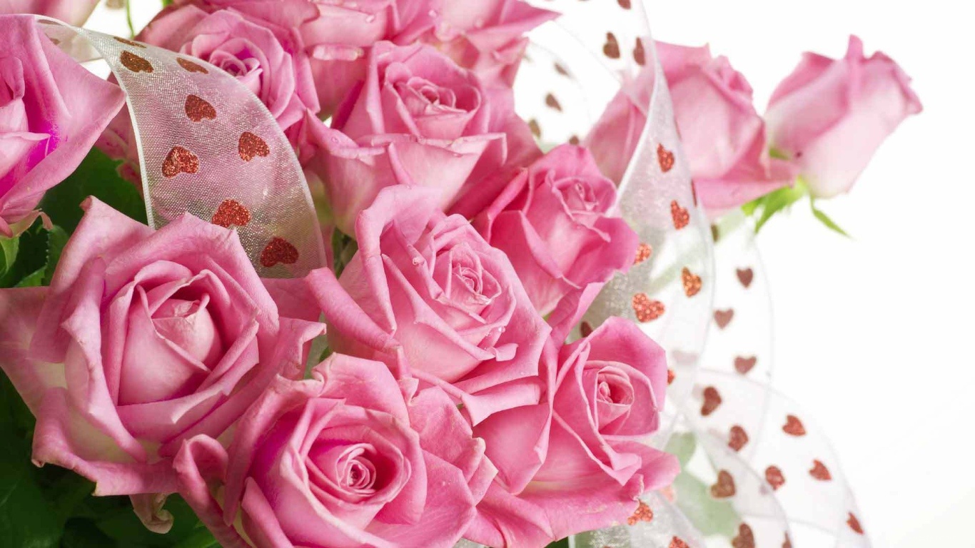 Букет из розовых роз девушкам на 8 марта - C 8 марта поздравительные картинки