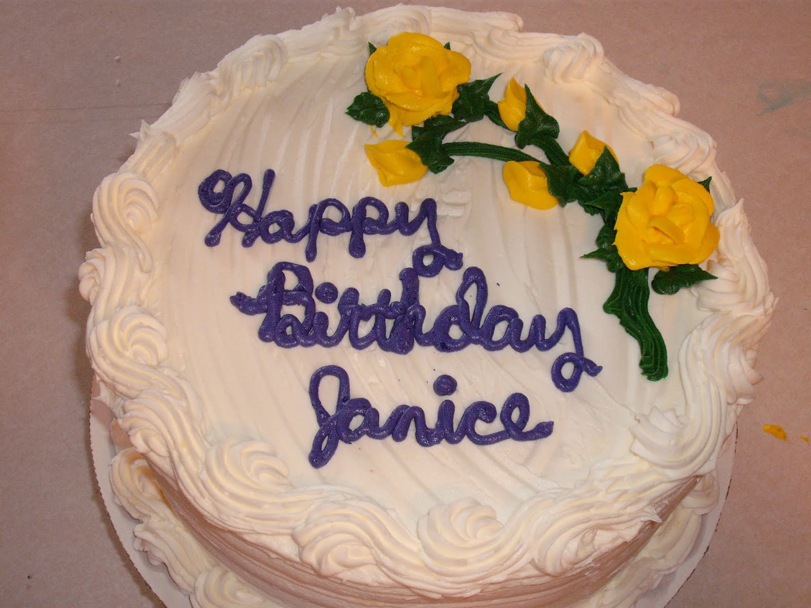 Белый торт на день рождения - С Днем Рождения поздравительные картинки