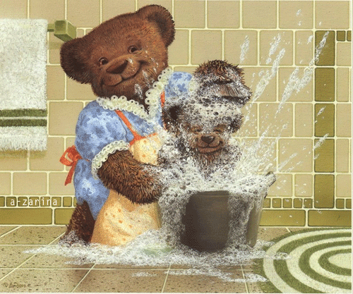 Купание медвежонка~Анимационные блестящие открытки GIF