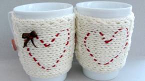 Чашки с вышивкой сердец на День Влюбленных 14 февраля