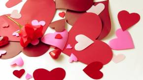 Бумажные сердца на День Святого Валентина 14 февраля